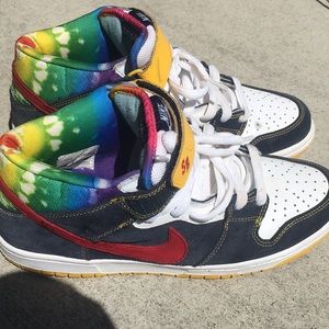 Nike SB Dunk Mid Tie Dye